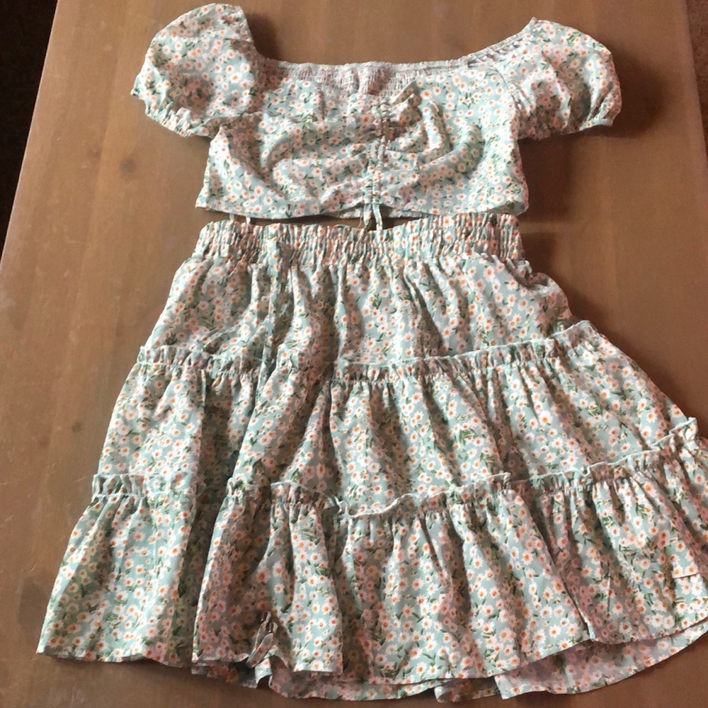 Floral 2 piece set skirt and top